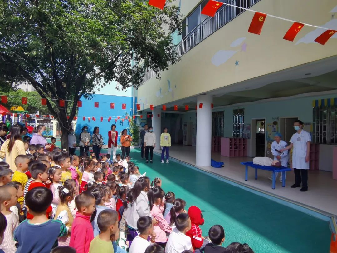 增强幼儿防范意识 筑牢安全线:我院防止意外伤害健康宣讲活动走进幼儿园