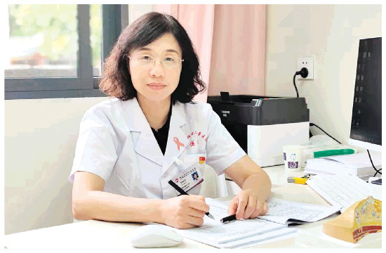 桂林市妇幼保健院乳腺科主任龙安莉 | 用爱心温暖患者 以敬业赢得赞誉