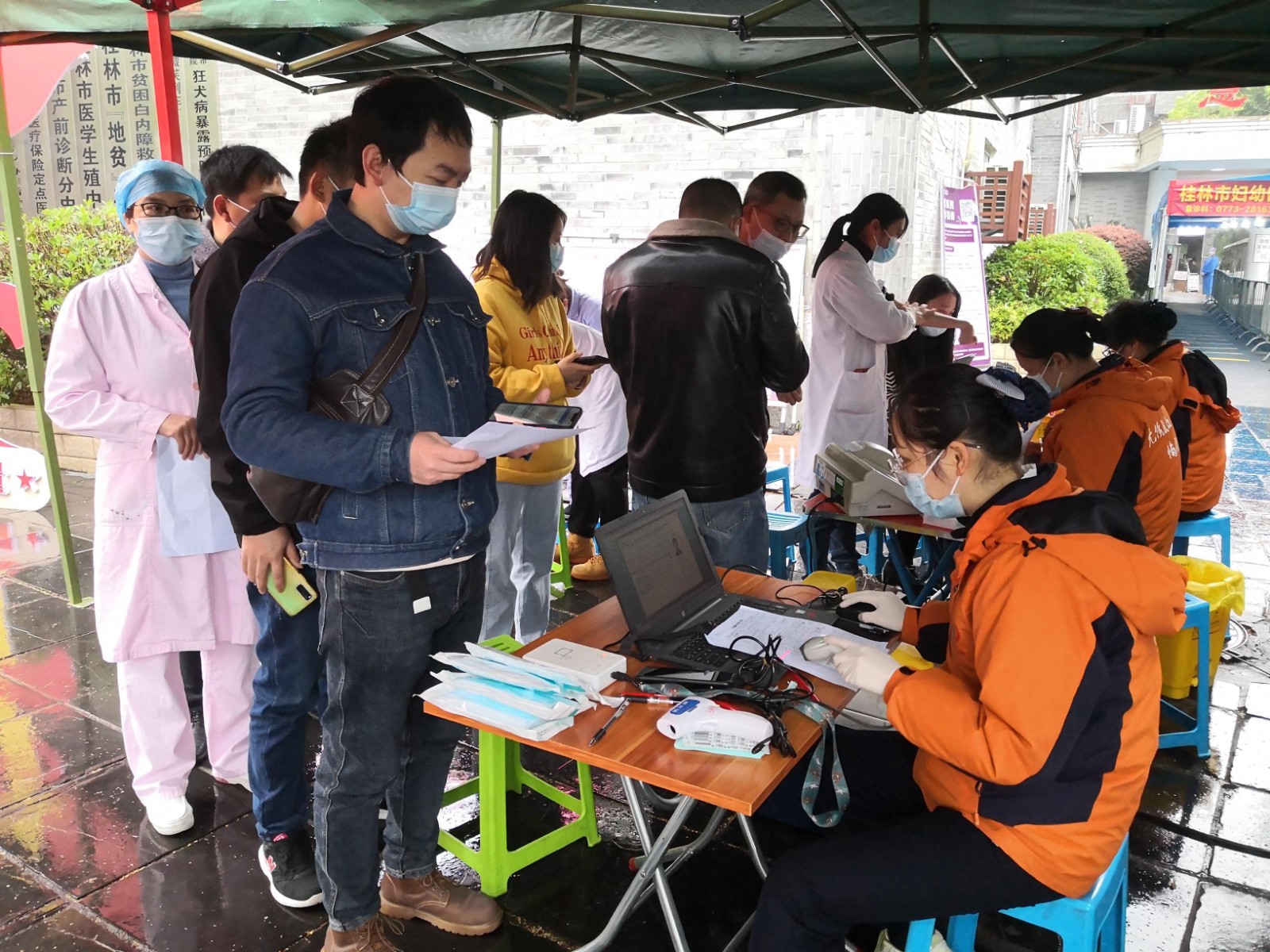 桂林市妇幼保健院开展学党史“我为群众办实事 无偿献血我先行”活动