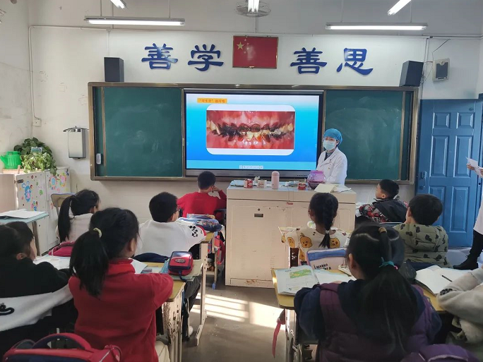 爱牙护牙，让幸福从“齿”开始｜桂林妇幼走进拱极小学