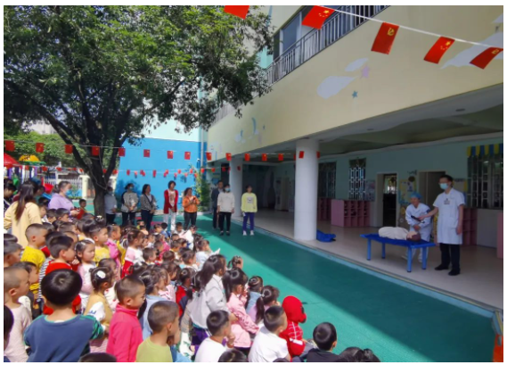 增强幼儿防范意识 筑牢安全线:我院防止意外伤害健康宣讲活动走进幼儿园