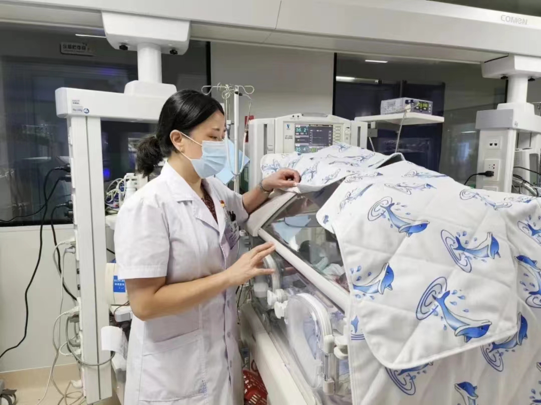 【致敬医师节】桂林市妇幼保健院专家风采展示：新生儿科学科带头人韦毅