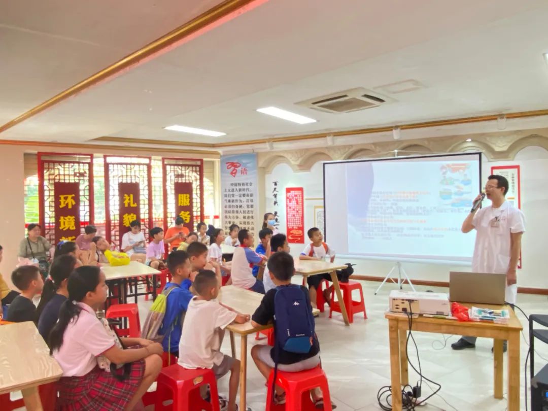 暑期防溺水,安全不放假 | 桂林市妇幼保健院走进清秀社区开展暑期安全知识讲座