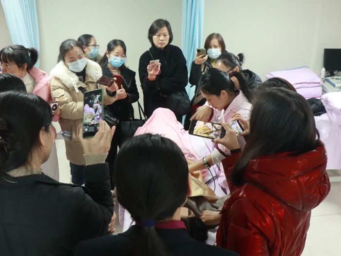 女性健康管理与健康促进策略与焦点论坛暨盆底康复新技术新进展操作培训班在桂林顺利举办