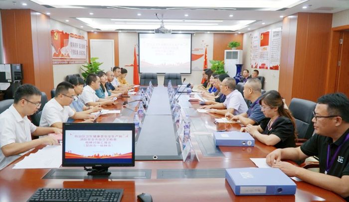 自治区卫健委安全生产和消防安全市级交叉检查组到我院检查安全生产和消防安全工作