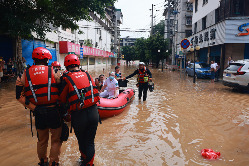 特大洪水来袭，桂林这座城市“泡”在水里......