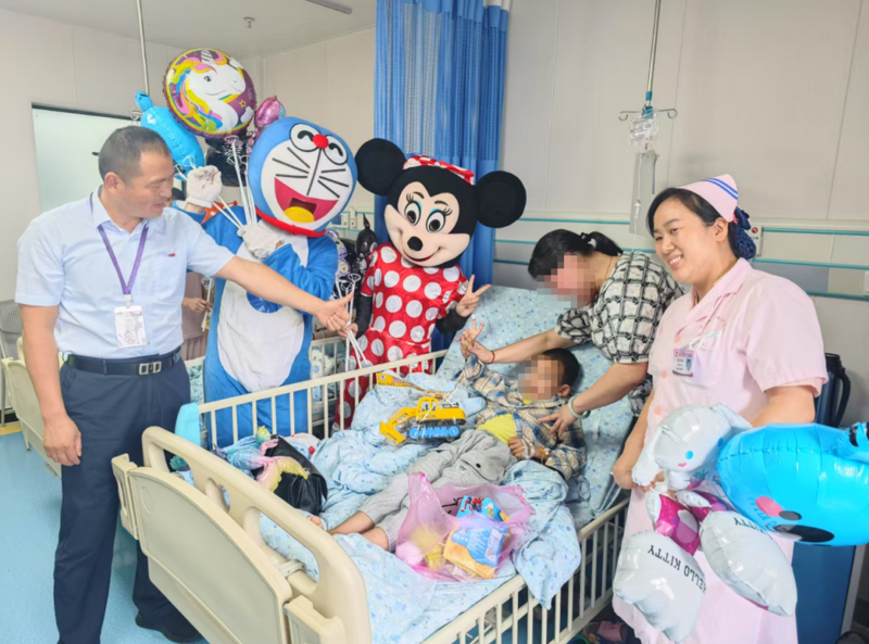 医院童心绽放 妇幼情暖六一| 桂林市妇女儿童医院开展“六一儿童节”慰问活动