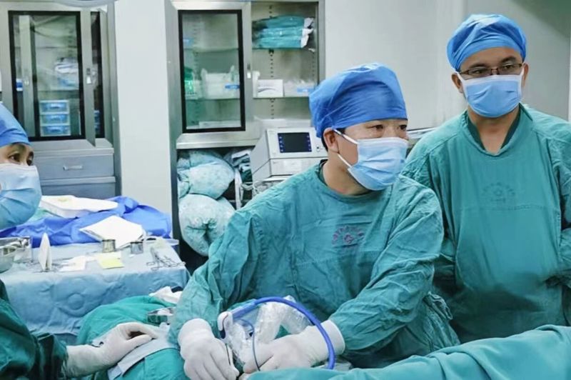 突破！桂林妇幼成功完成首例经腹超声引导下子宫腺肌病微波消融术